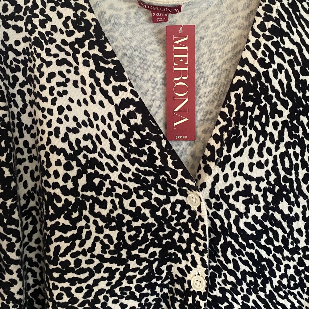 SOLD! Merona White Animal Print Ultimate V-Neck Cardigan - Picture 11 of 13